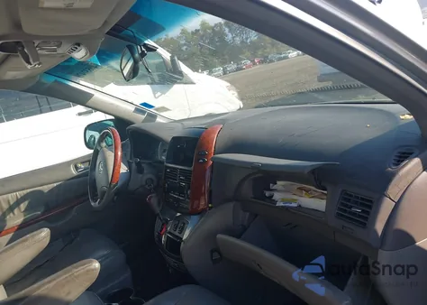 2005 Toyota Sienna Xle Limited z USA, uszkodzony, nr VIN 5TDBA22C75S043148